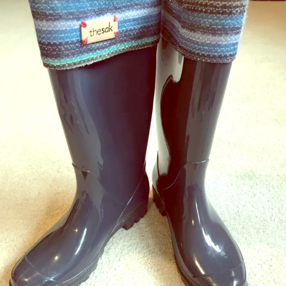 The Sak Sakroots Fleece Lined Rubber Rainboots 6